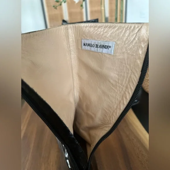 MANOLO BLAHNIK VINTAGE PATENT LEATHER BOOT size EU 35.5 - Picture 9 of 11